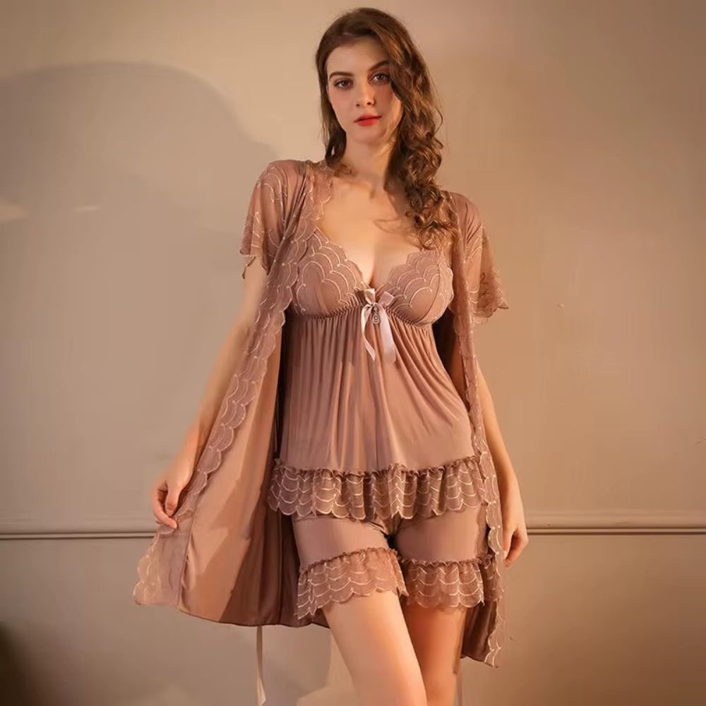 طقم بيجامة لانجري 3 قطع طقم بيجامة لانجري 3 قطع