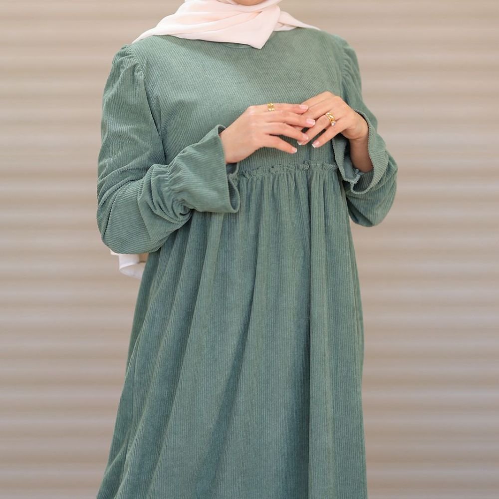 فستان كوردروي سحبة فستان كوردروي سحبة