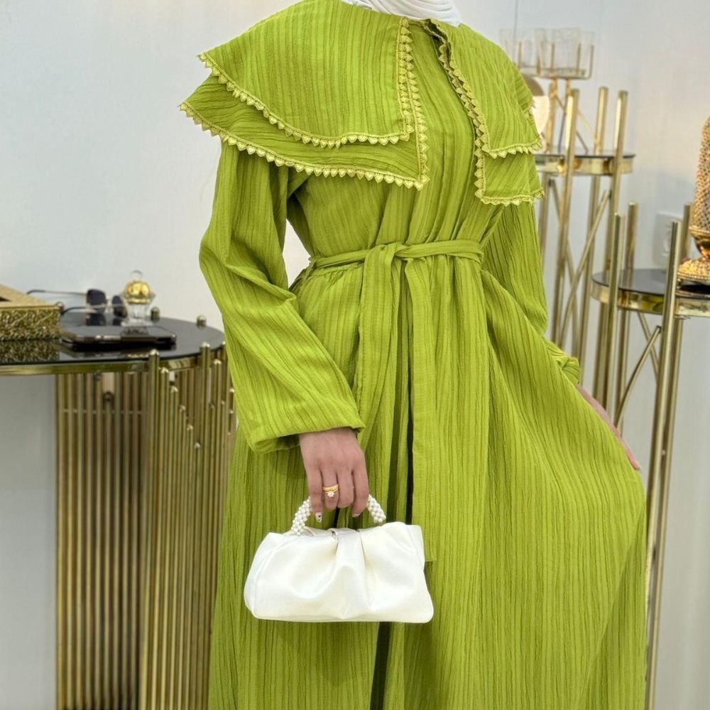 فستان ياقة عريضة فستان ياقة عريضة